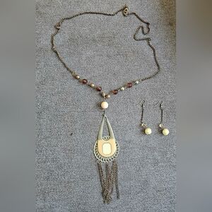 Bohemian Cream and Antique Gold Pendant Necklace & Earring Set
